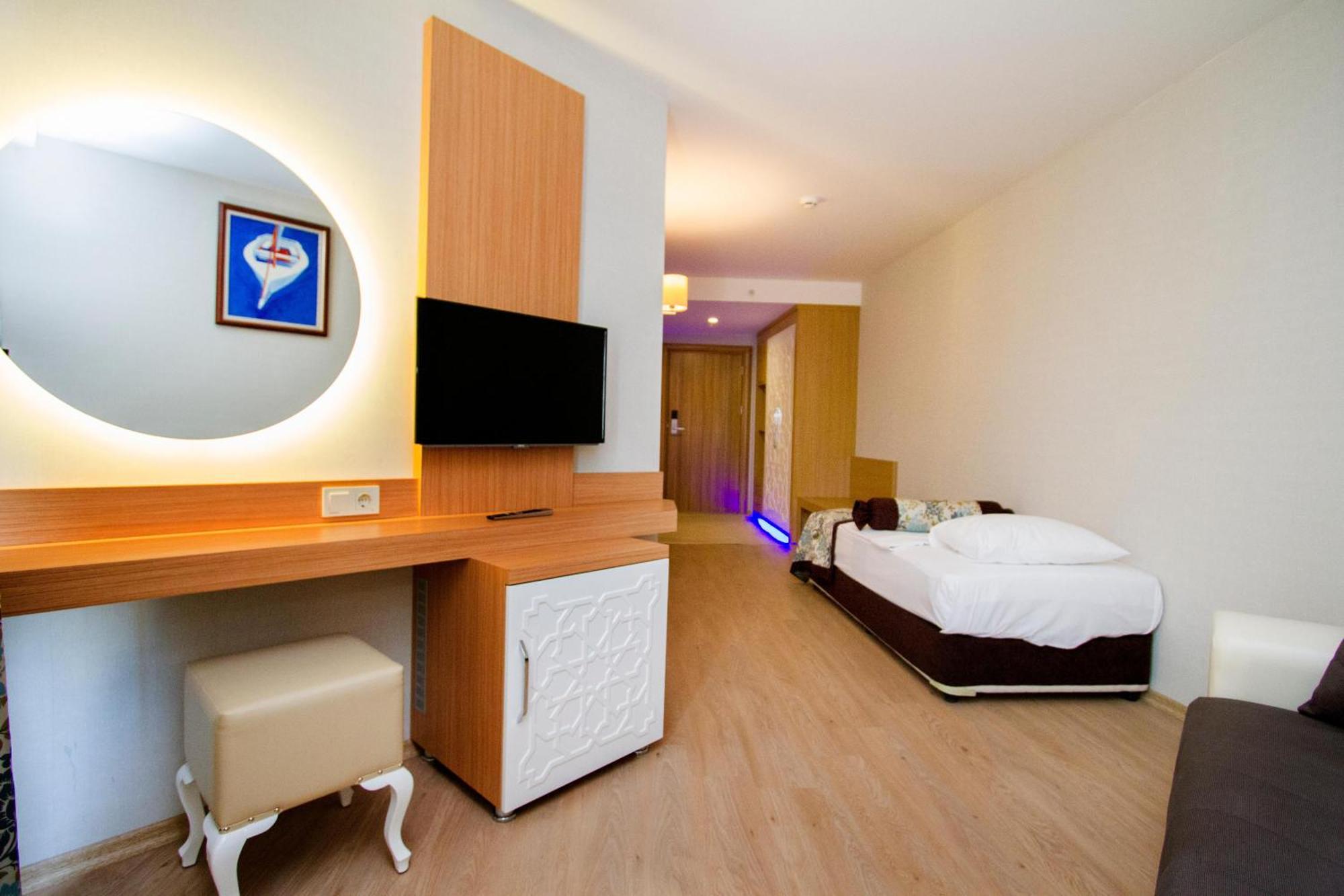 Standard Family Room,1541826682:JPEG
